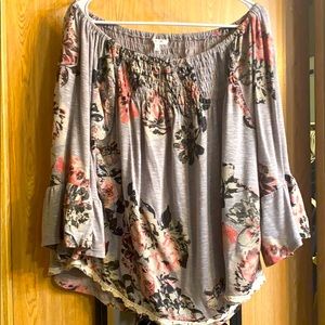 Super cute off the shoulder top.  Size XL.